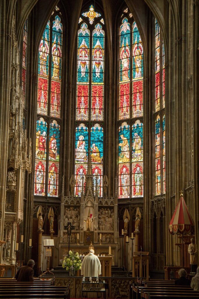 basilica, church, cathedral interior, cathedral, building, catholic church